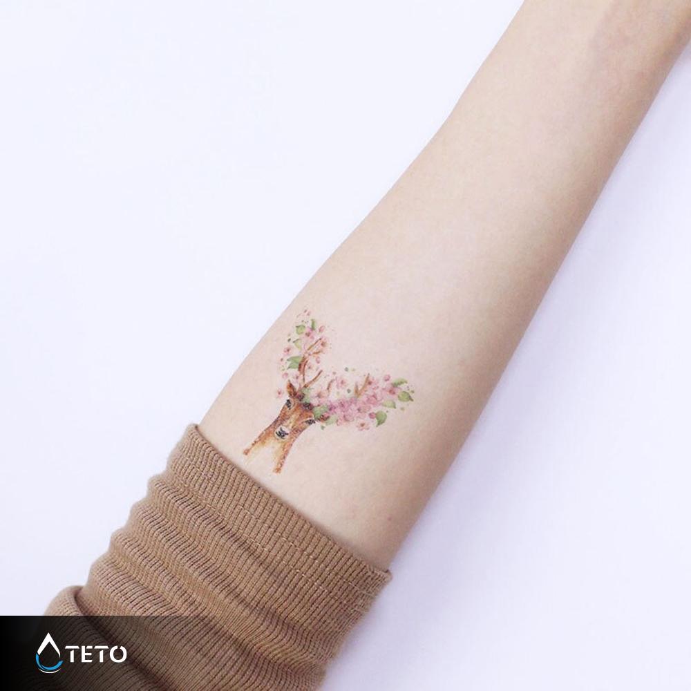 Ciervo Con Cuerno De Flores - Pequeño Tatuajes Temporales